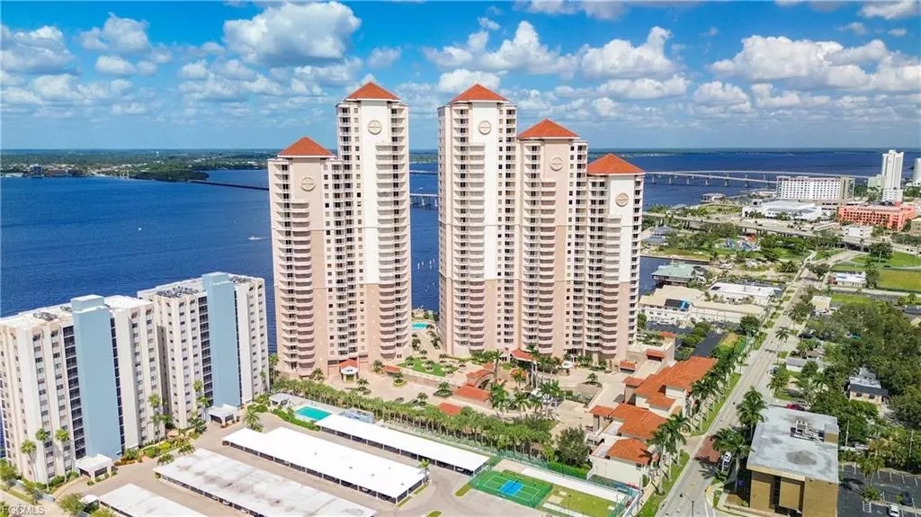 Luxury riverfront living- High Point Place in Fort Myers FL